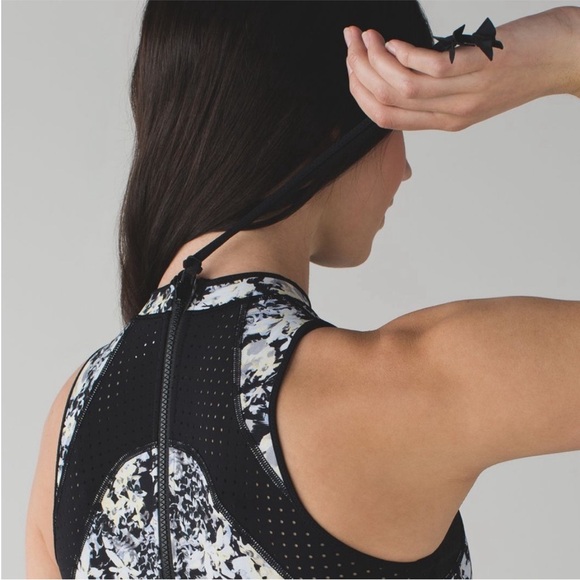 Lululemon Salty Swim Rashie Crosscourt Petal Black Clarity Yellow / Black - Picture 5 of 13